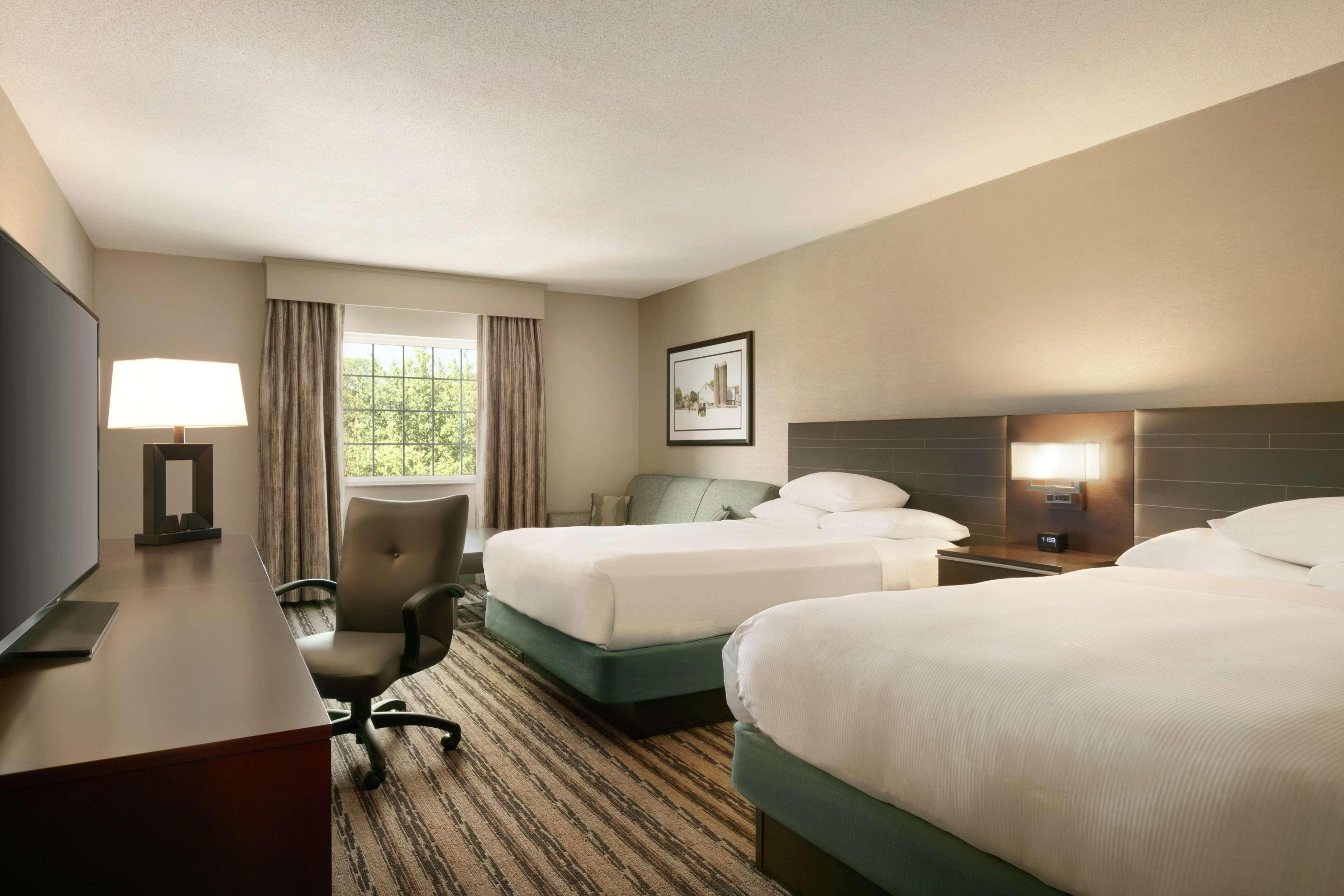 Doubletree Resort By Hilton Lancaster Willow Street Exterior photo